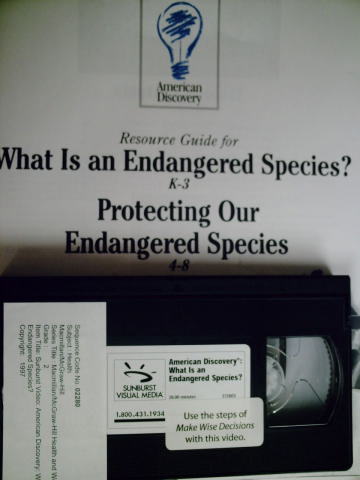 (image for) American Discovery: What is An Endangered Species? (Pk)