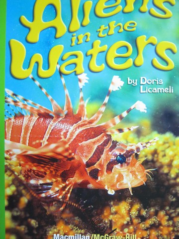 (image for) Leveled Reader Library 3 Aliens in the Waters (P) by Licameli